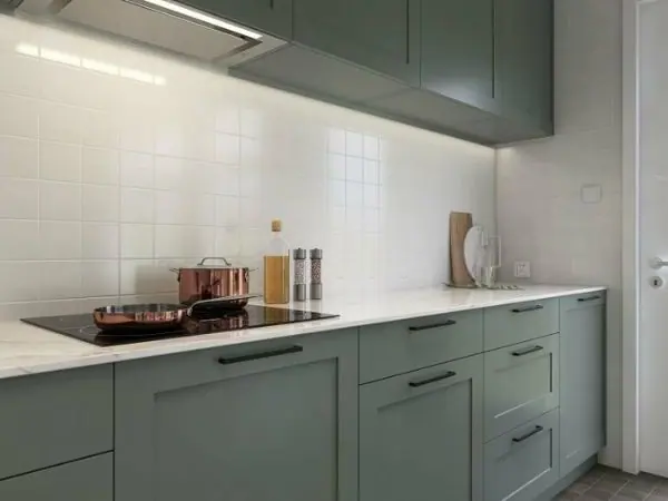 Tiled splashback above a kitchen benchtop, Canberra home